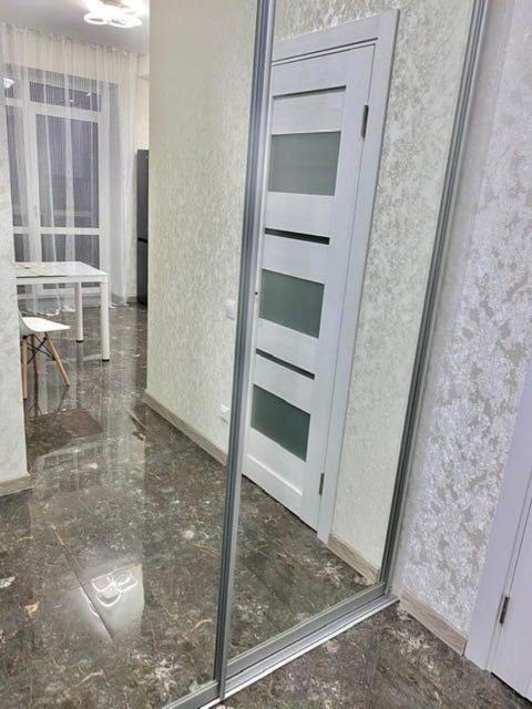 Люкс Апартаменти В Центрі Міста ,Жк Театральний 罗夫诺 外观 照片