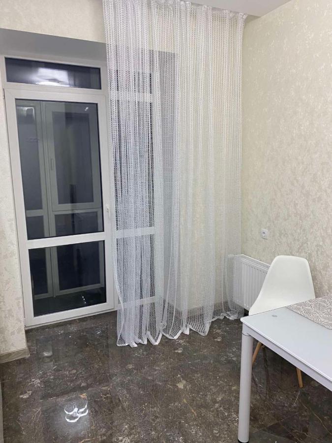 Люкс Апартаменти В Центрі Міста ,Жк Театральний 罗夫诺 外观 照片